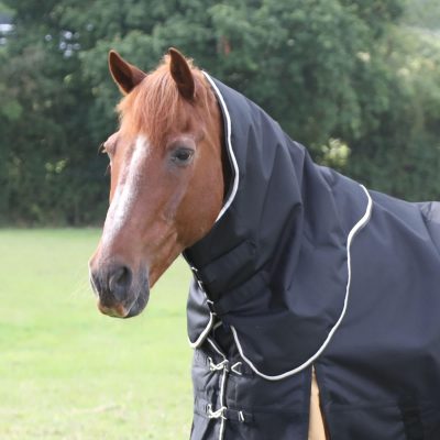 Shires Equestrian Products Highlander Plus 200-g Neck Cover Horse Blanket Attachment, Black & Gold, X-Large